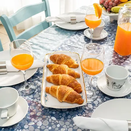 And Lora Affittacamere