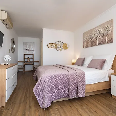 And Lora 3* Dubrovník
