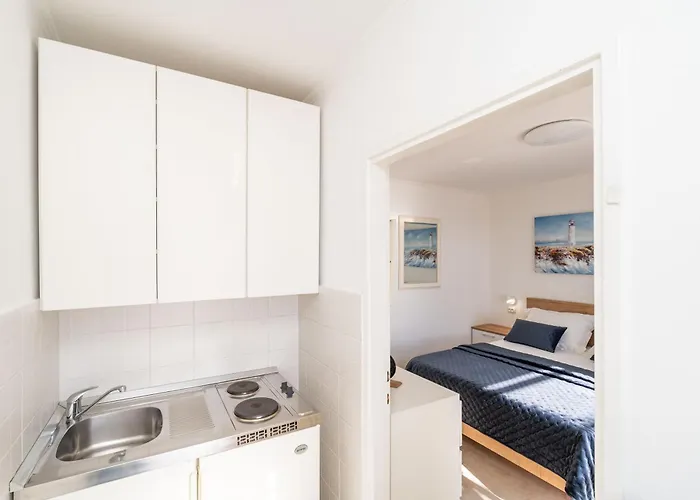 And Lora Pensión Dubrovnik